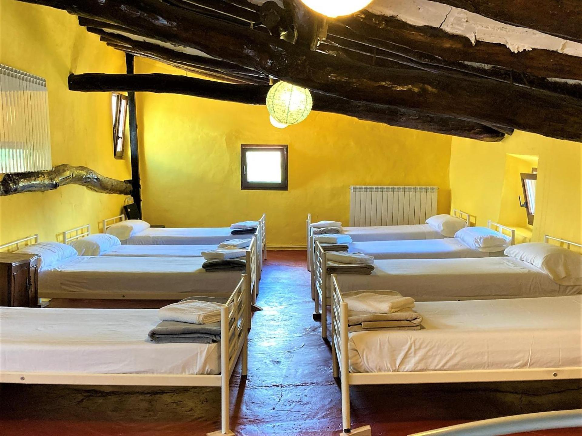 La Casa Magica Hostel Villatuerta Bagian luar foto