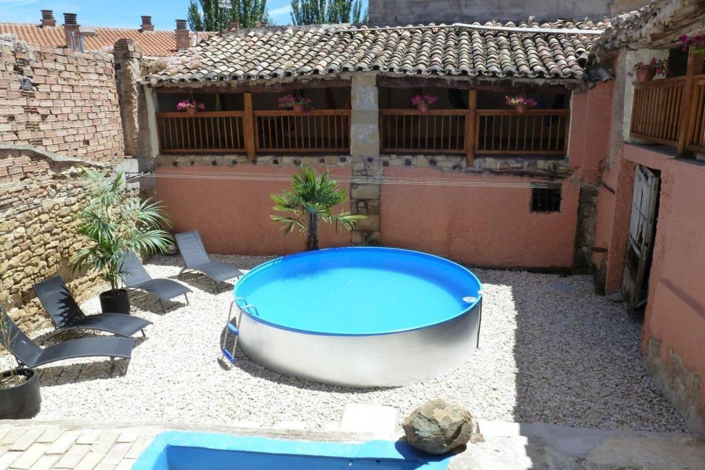 La Casa Magica Hostel Villatuerta Bagian luar foto